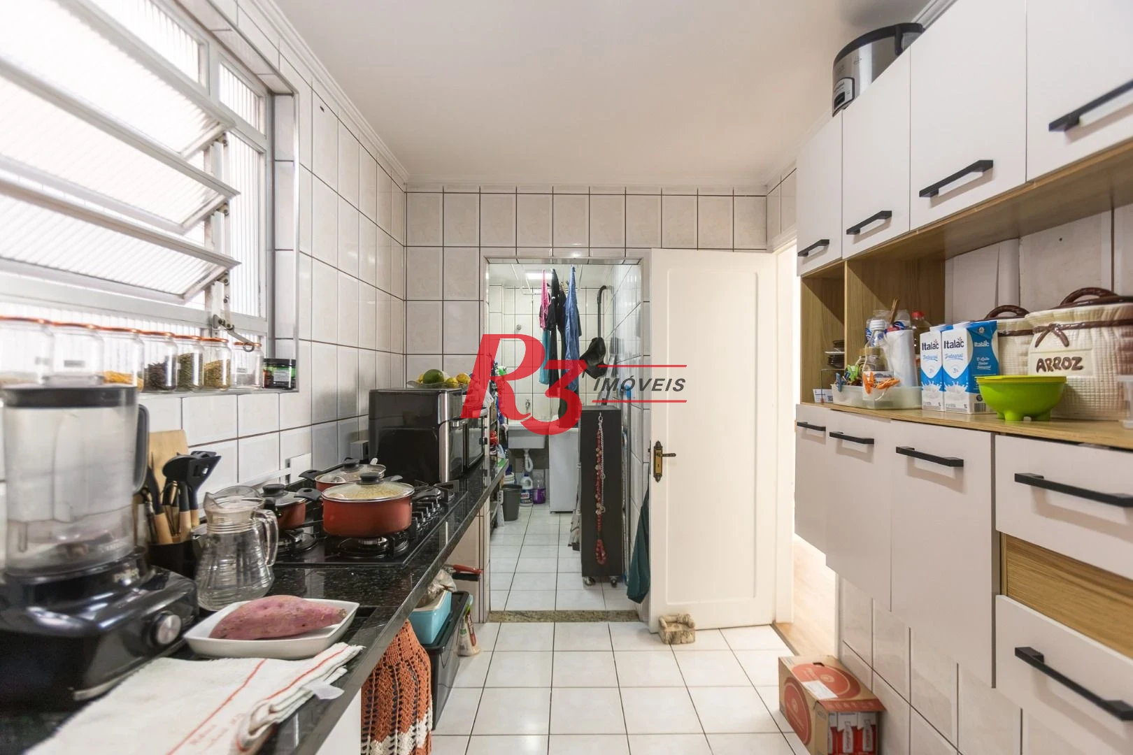 Apartamento com 2 dormitórios à venda, 67 m² por R$ 470.000,00 - Gonzaga - Santos/SP