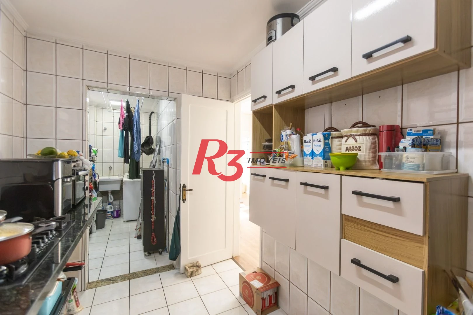 Apartamento com 2 dormitórios à venda, 67 m² por R$ 470.000,00 - Gonzaga - Santos/SP
