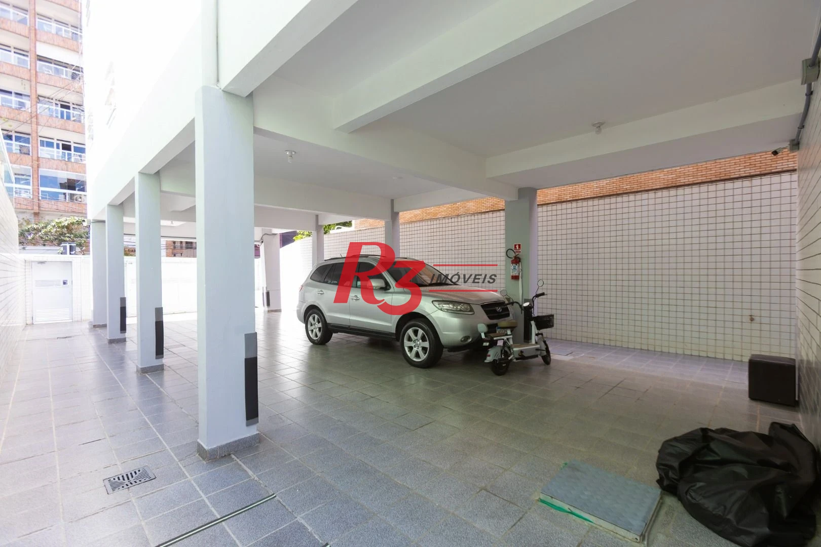 Apartamento com 2 dormitórios à venda, 67 m² por R$ 470.000,00 - Gonzaga - Santos/SP