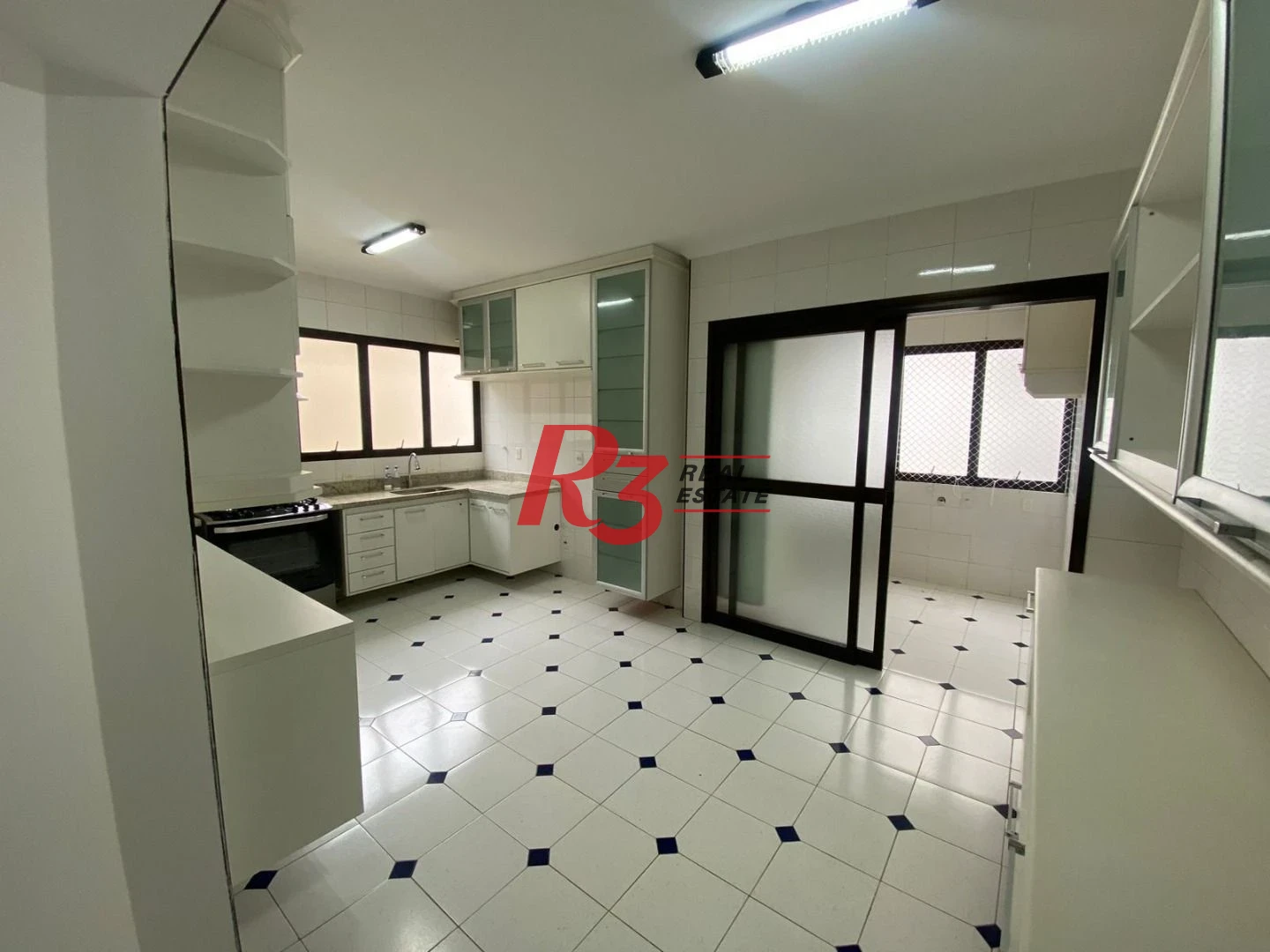 Apartamento com 3 dormitórios para alugar, 179 m² por R$ 11.000,02/mês - Gonzaga - Santos/SP