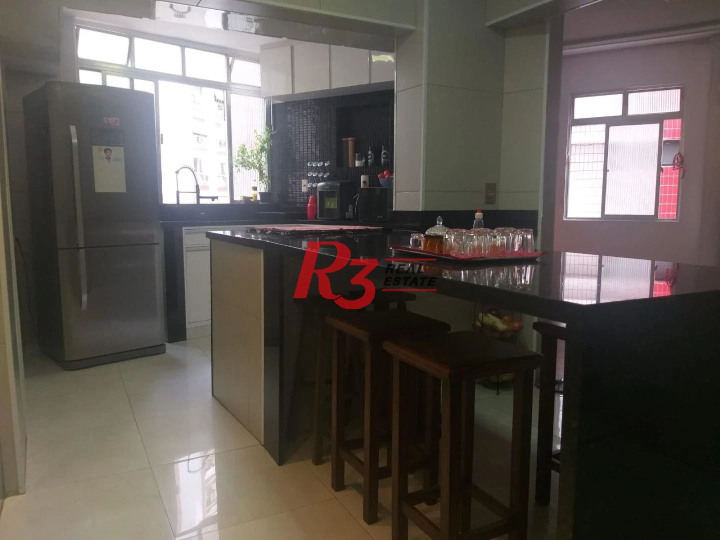 Apartamento com 3 dormitórios à venda, 156 m² por R$ 1.100.000,00 - Gonzaga - Santos/SP
