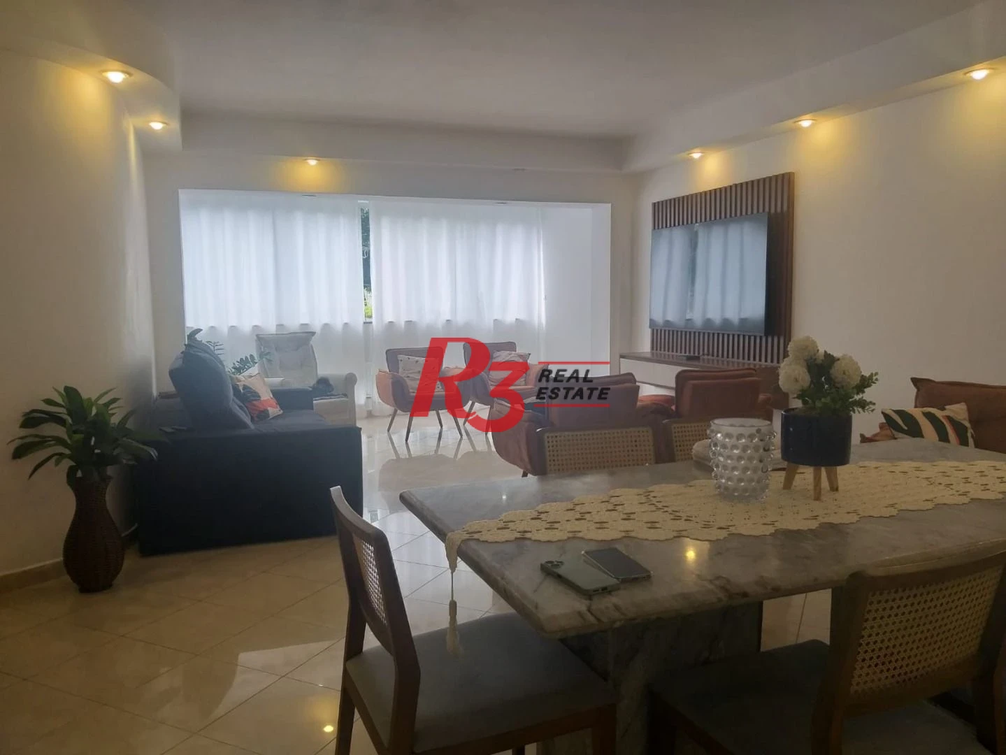 Apartamento com 3 dormitórios à venda, 156 m² por R$ 1.100.000,00 - Gonzaga - Santos/SP