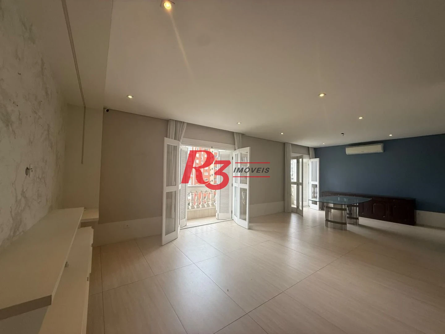 Apartamento com 3 dormitórios à venda, 194 m² por R$ 1.800.000,00 - Vila Matias - Santos/SP