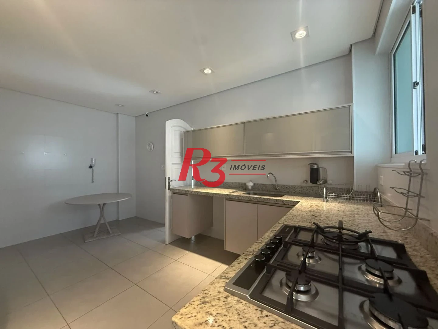 Apartamento com 3 dormitórios à venda, 194 m² por R$ 1.800.000,00 - Vila Matias - Santos/SP