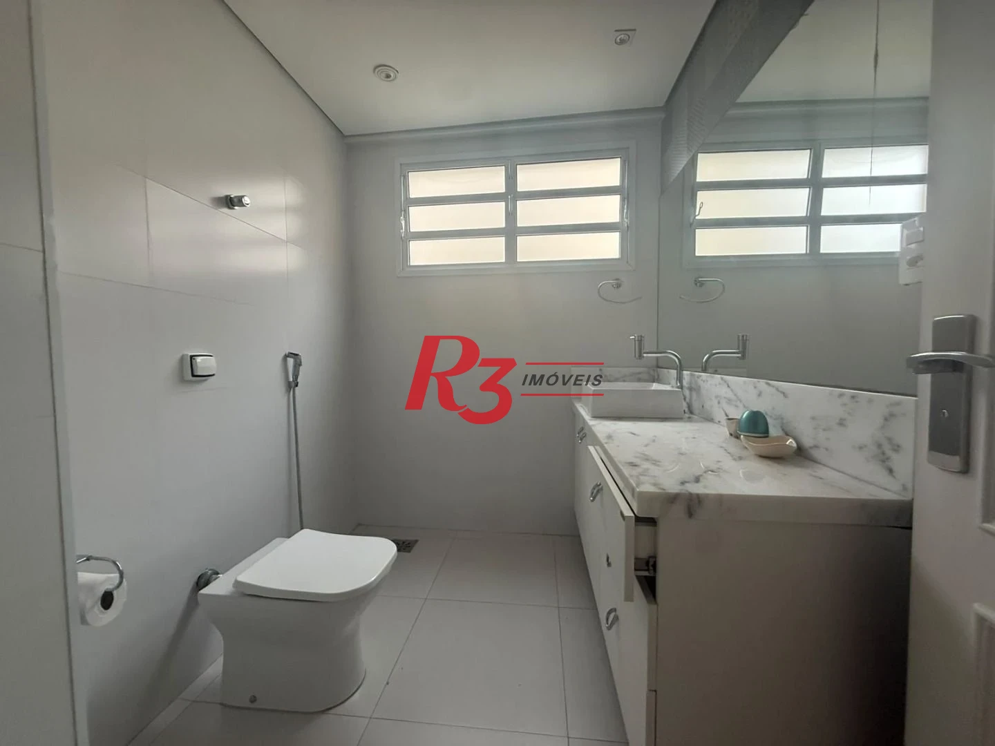 Apartamento com 3 dormitórios à venda, 194 m² por R$ 1.800.000,00 - Vila Matias - Santos/SP
