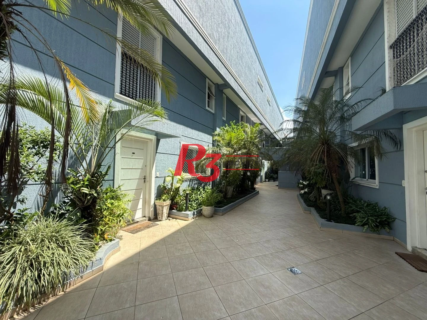 Sobraado em Villagio à Venda na Ponta da Praia Santos 4 Dormitórios 4 Vagas Reformada e Semi-Mobiliada