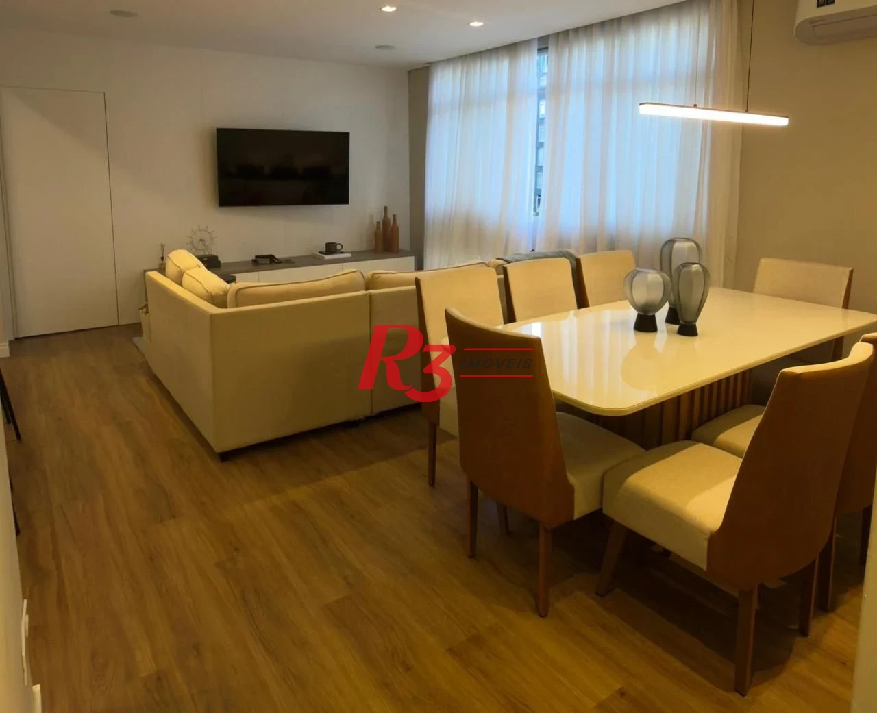 Apartamento com 3 dormitórios à venda, 133 m² por R$ 1.300.000,00 - Gonzaga - Santos/SP