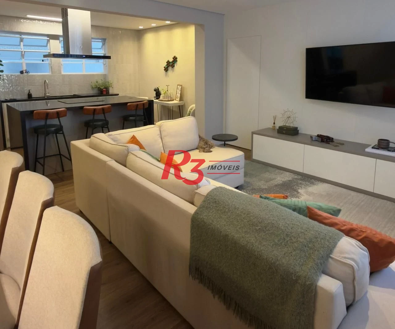 Apartamento com 3 dormitórios à venda, 133 m² por R$ 1.300.000,00 - Gonzaga - Santos/SP