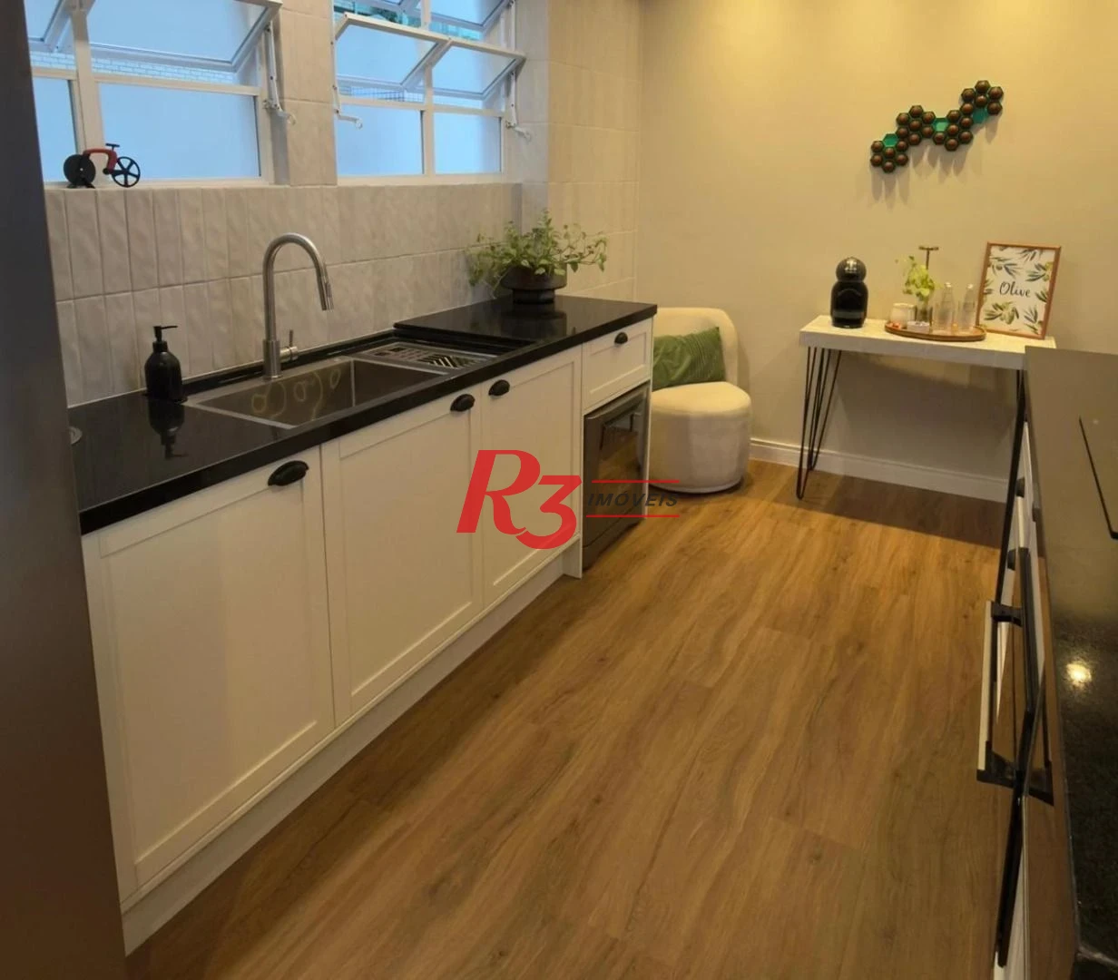 Apartamento com 3 dormitórios à venda, 133 m² por R$ 1.300.000,00 - Gonzaga - Santos/SP