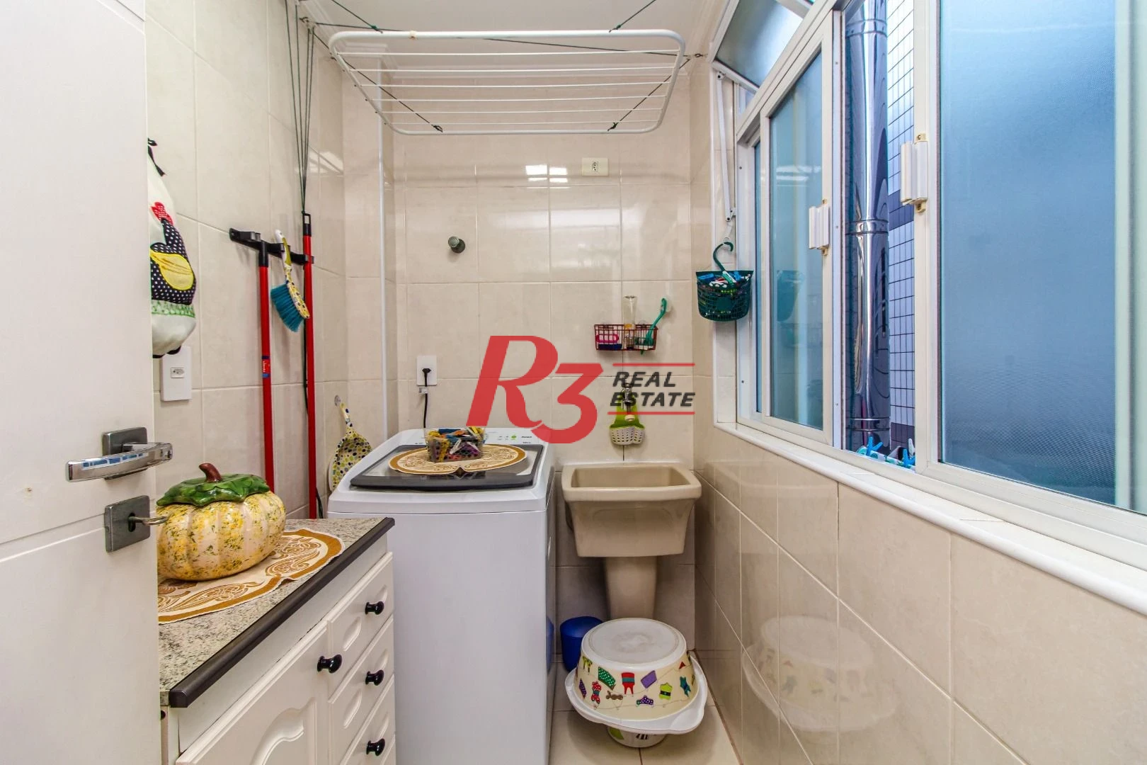 Sobrado à venda, 140 m² por R$ 730.000,00 - Estuário - Santos/SP