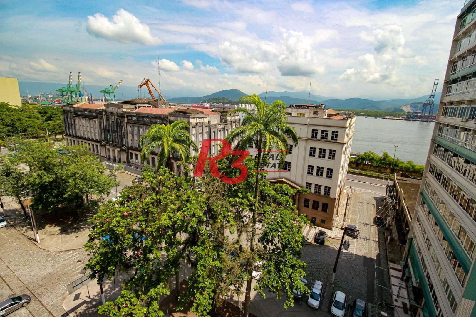 Sala para alugar, 75 m²  - Centro - Santos/SP