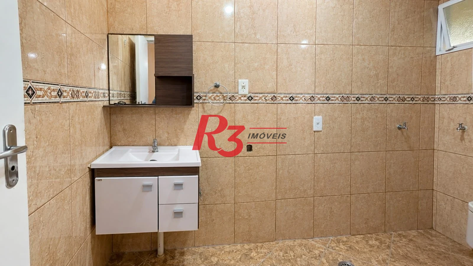 Apartamento com 2 dormitórios para alugar, 61 m² por R$ 3.626,87/mês - José Menino - Santos/SP