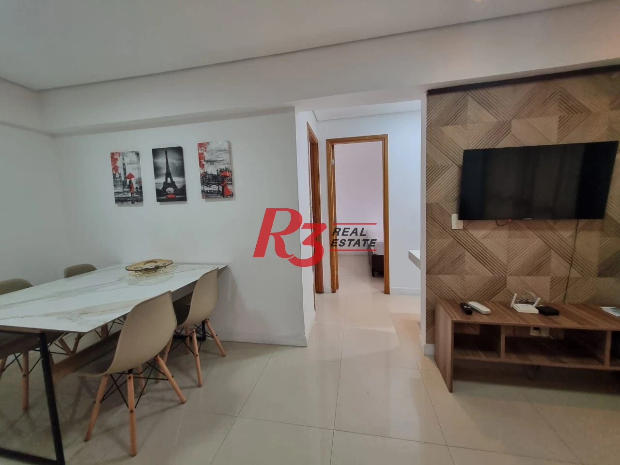 Oportunidade à venda no José Menino! Porteira fechada, 2 quartos,sacada vista livre,  1 vaga, lazer com piscina e academia, andar alto, portaria 24h!