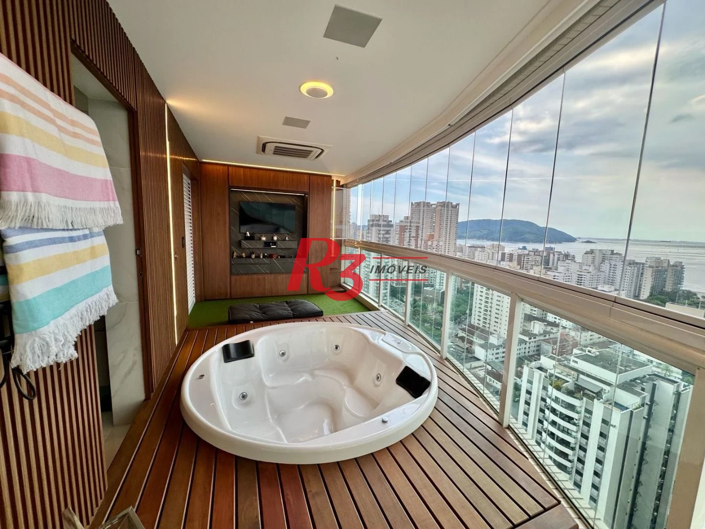Cobertura com 3 dormitórios à venda, 273 m² por R$ 4.950.000,00 - Boqueirão - Santos/SP