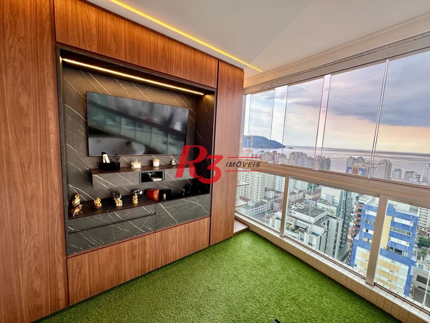 Cobertura com 3 dormitórios à venda, 273 m² por R$ 4.950.000,00 - Boqueirão - Santos/SP