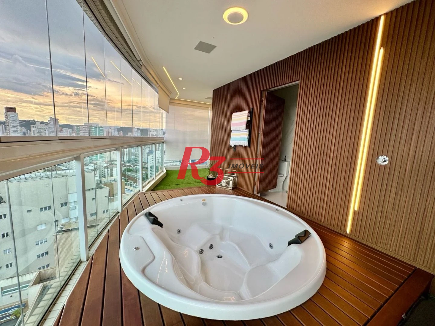 Cobertura com 3 dormitórios à venda, 273 m² por R$ 4.950.000,00 - Boqueirão - Santos/SP