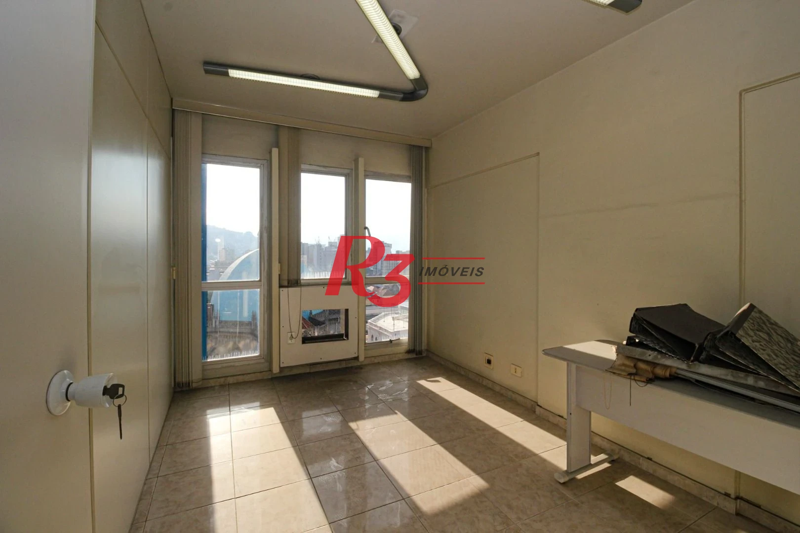 Sala para alugar, 70 m² por R$ 3.000,00/mês - Centro - Santos/SP
