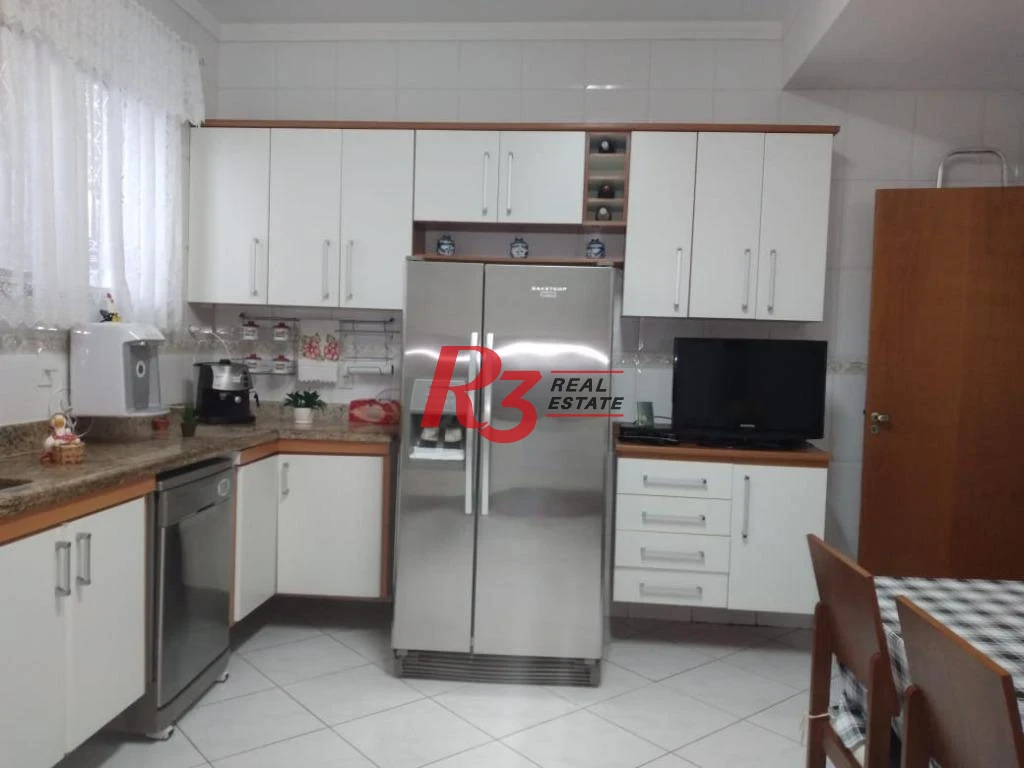 Casa Tríplex  à venda com 4 dormitórios, piscina, churrasqueira,  237 m² - Campo Grande - Santos/SP