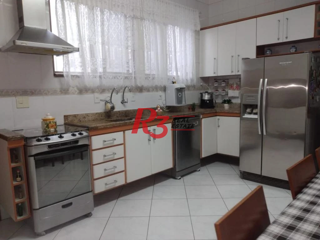 Casa Tríplex  à venda com 4 dormitórios, piscina, churrasqueira,  237 m² - Campo Grande - Santos/SP