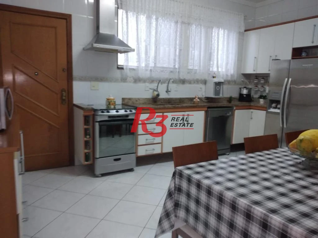Casa Tríplex  à venda com 4 dormitórios, piscina, churrasqueira,  237 m² - Campo Grande - Santos/SP