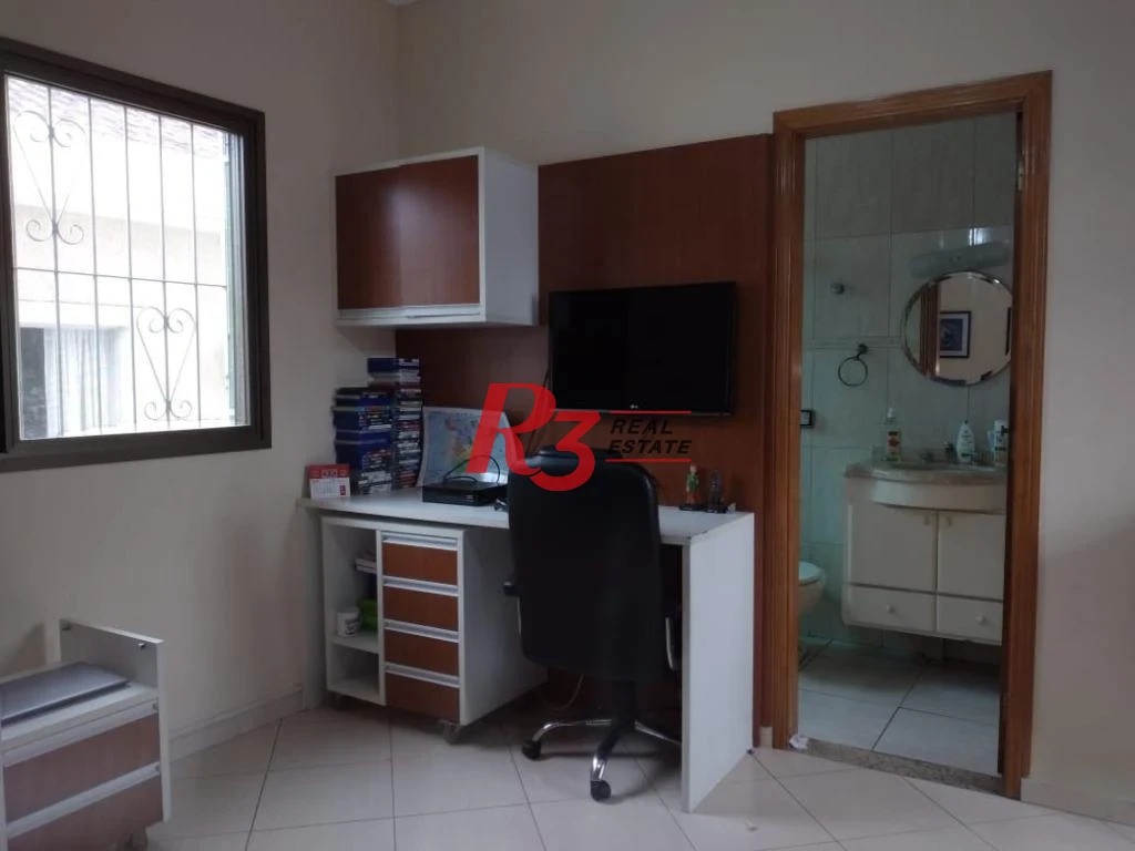 Casa Tríplex  à venda com 4 dormitórios, piscina, churrasqueira,  237 m² - Campo Grande - Santos/SP