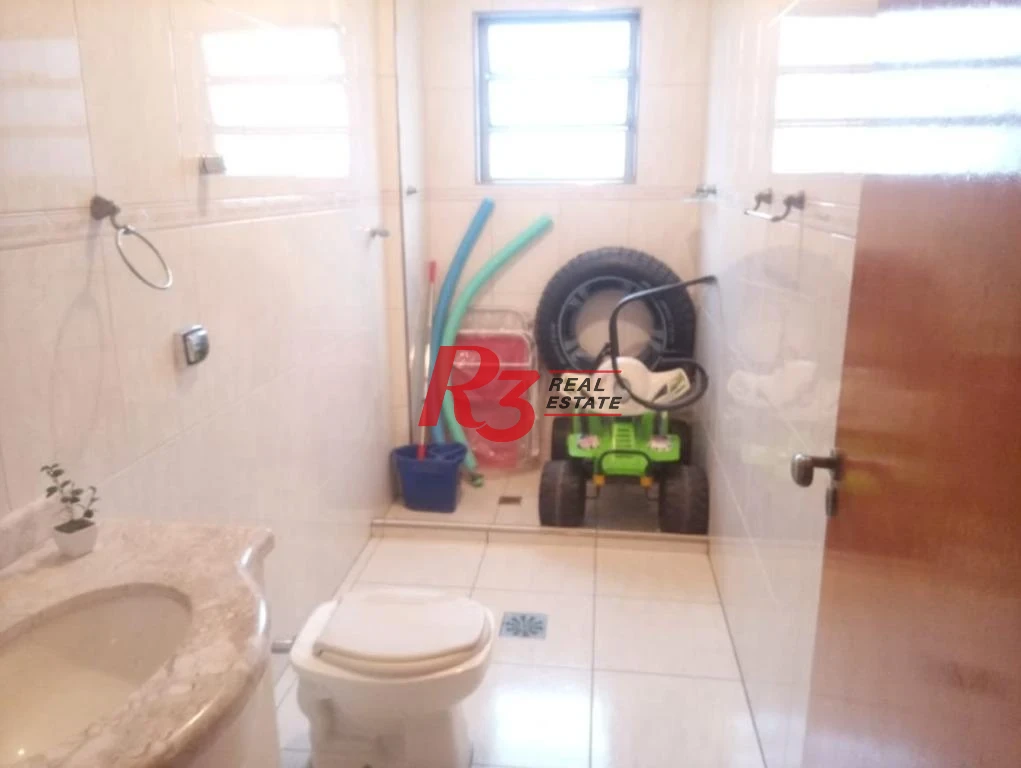 Casa Tríplex  à venda com 4 dormitórios, piscina, churrasqueira,  237 m² - Campo Grande - Santos/SP