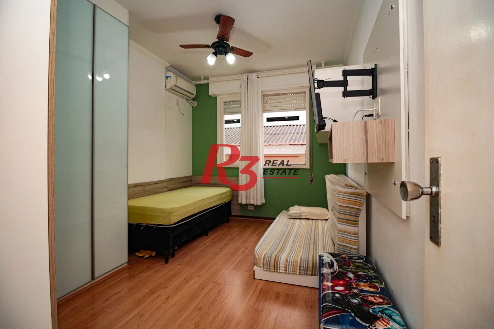 Apartamento com 2 dormitórios à venda, 109 m² por R$ 650.000,00 - José Menino - Santos/SP