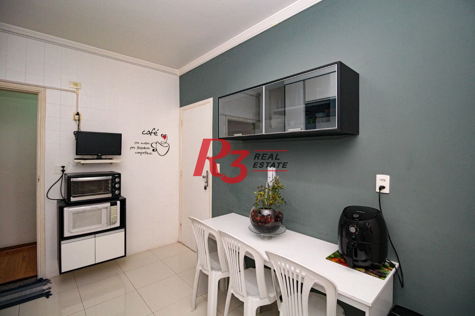 Apartamento com 2 dormitórios à venda, 109 m² por R$ 650.000,00 - José Menino - Santos/SP