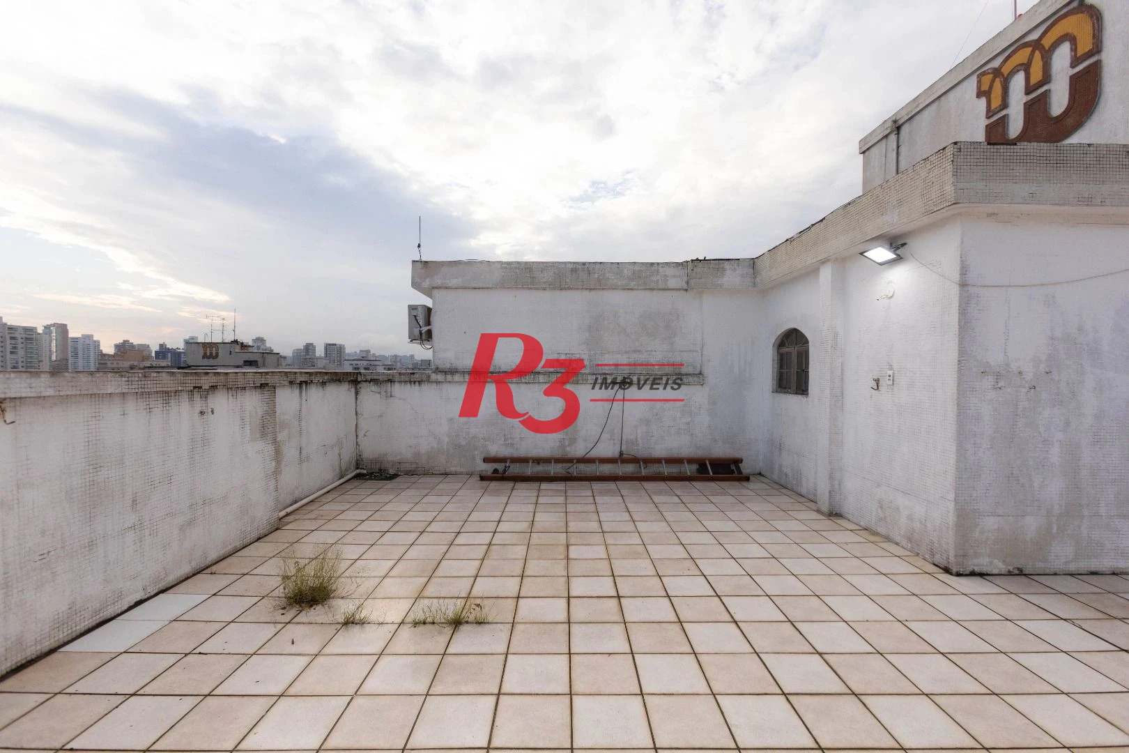 Cobertura com 3 dormitórios à venda, 200 m² por R$ 650.000,00 - Embaré - Santos/SP