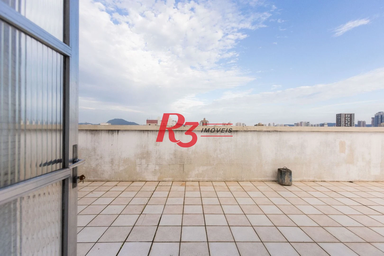 Cobertura com 3 dormitórios à venda, 200 m² por R$ 650.000,00 - Embaré - Santos/SP