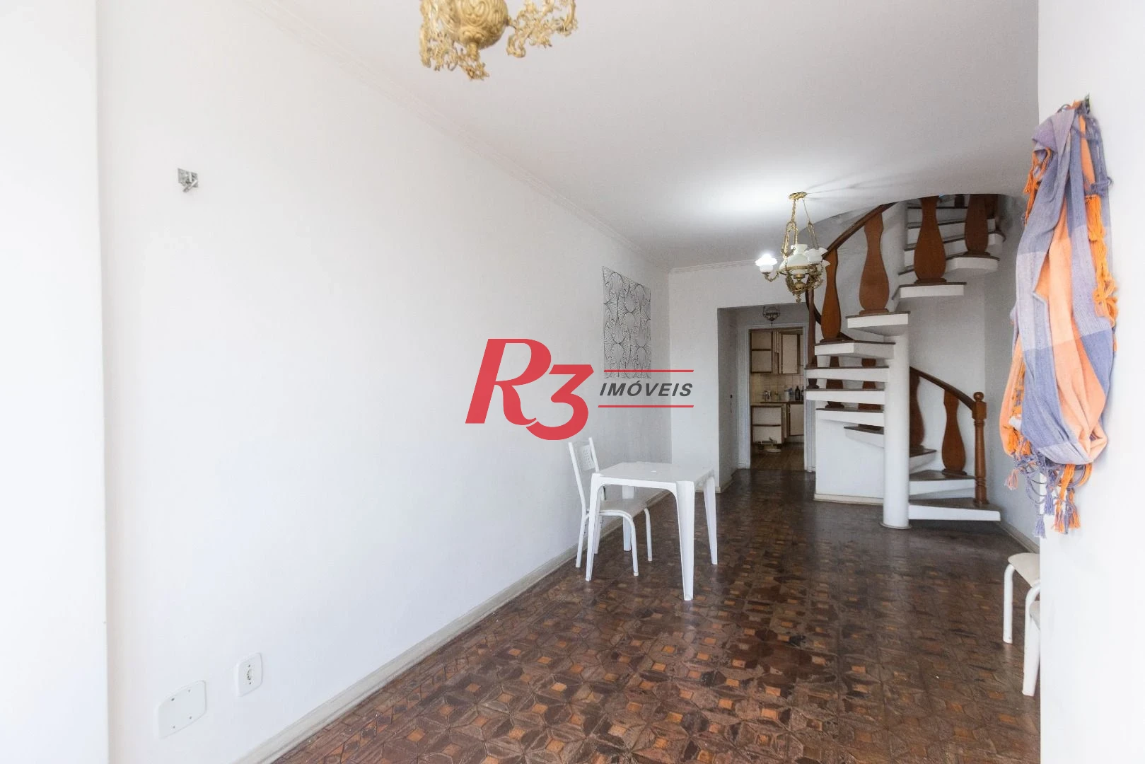 Cobertura com 3 dormitórios à venda, 200 m² por R$ 650.000,00 - Embaré - Santos/SP