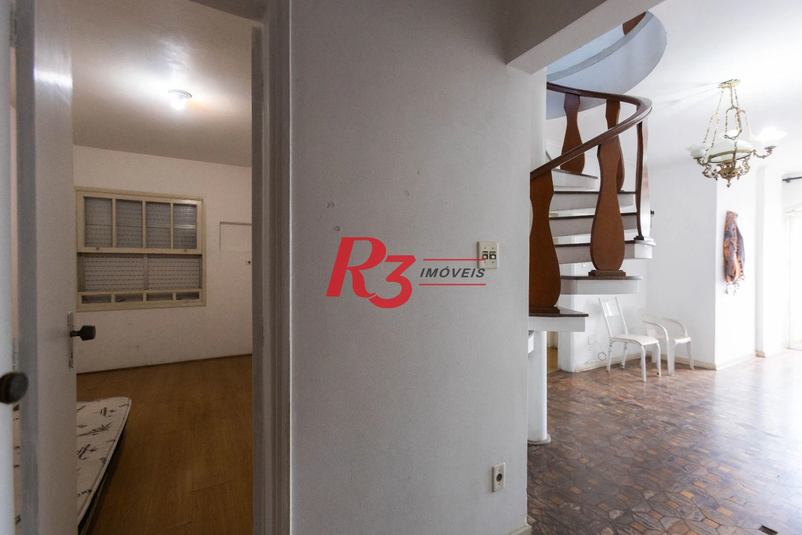 Cobertura com 3 dormitórios à venda, 200 m² por R$ 650.000,00 - Embaré - Santos/SP