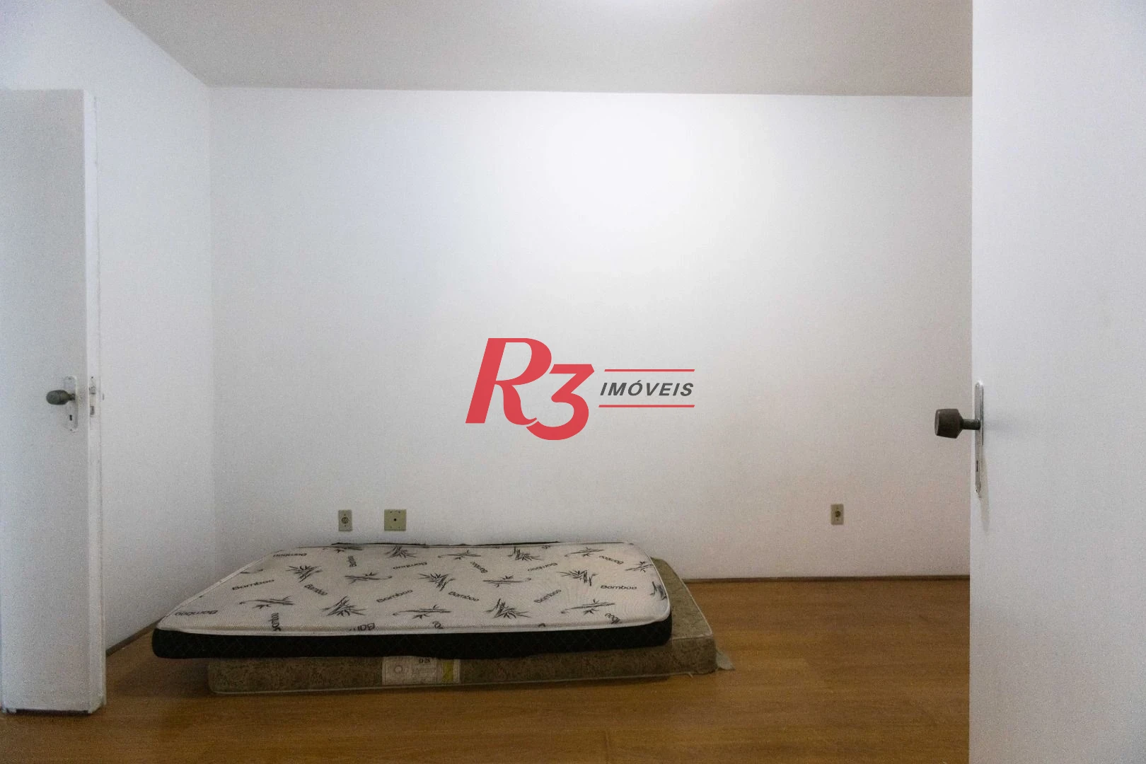 Cobertura com 3 dormitórios à venda, 200 m² por R$ 650.000,00 - Embaré - Santos/SP