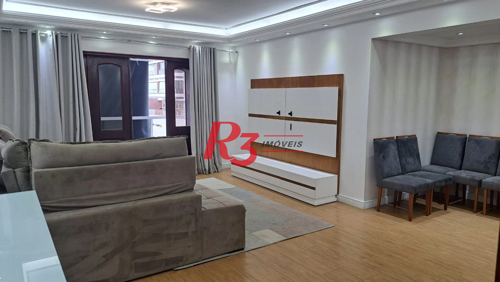 Apartamento com 3 dormitórios à venda, 184 m² por R$ 980.000,00 - Gonzaga - Santos/SP