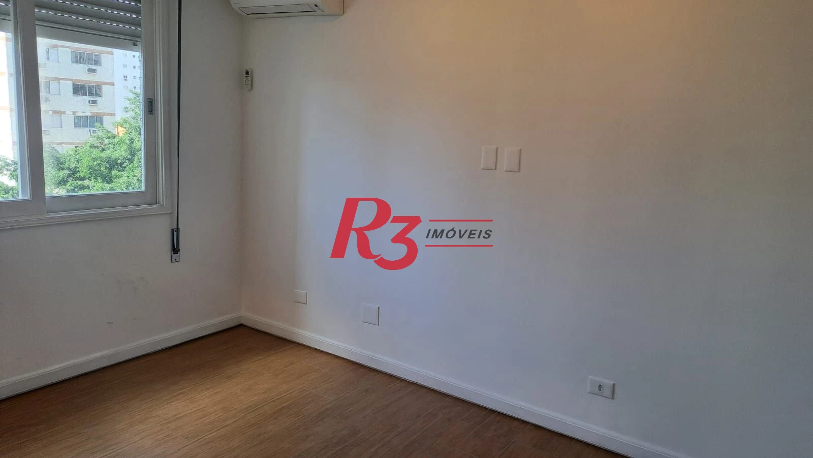 Apartamento com 3 dormitórios à venda, 184 m² por R$ 980.000,00 - Gonzaga - Santos/SP