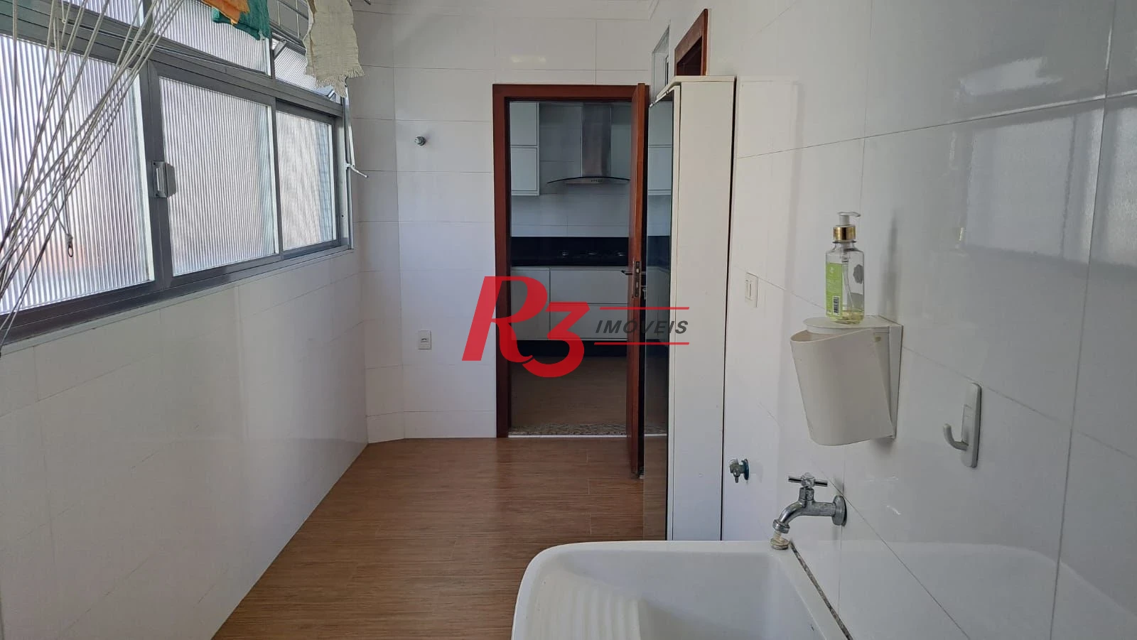 Apartamento com 3 dormitórios à venda, 184 m² por R$ 980.000,00 - Gonzaga - Santos/SP
