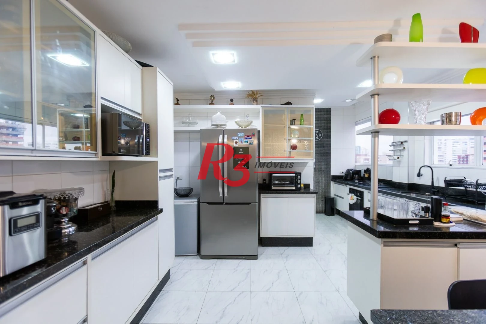 Apartamento com 3 dormitórios à venda, 210 m² por R$ 1.915.000,00 - Embaré - Santos/SP