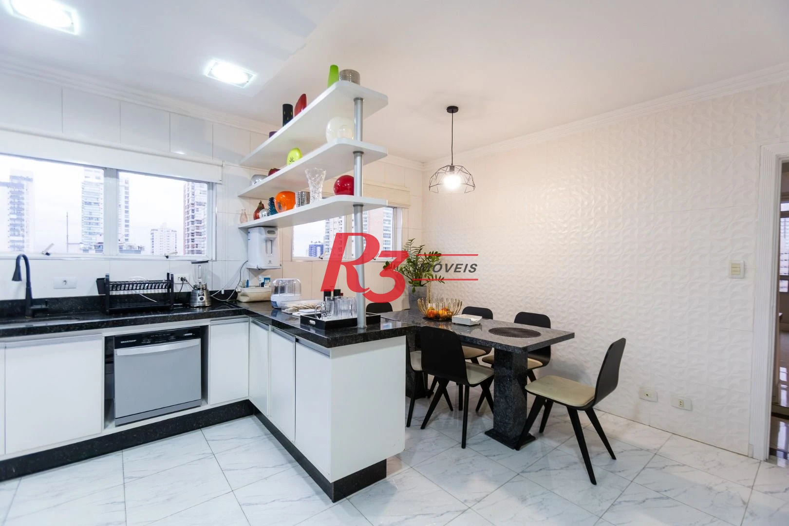 Apartamento com 3 dormitórios à venda, 210 m² por R$ 1.915.000,00 - Embaré - Santos/SP