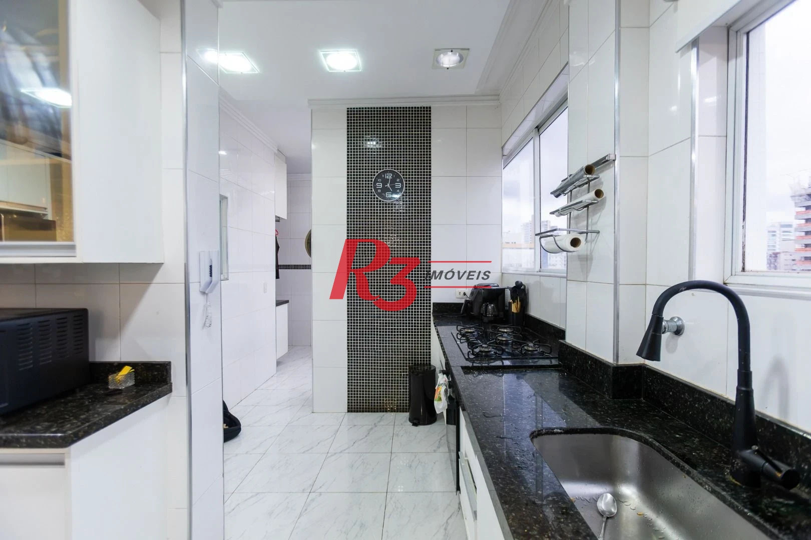Apartamento com 3 dormitórios à venda, 210 m² por R$ 1.915.000,00 - Embaré - Santos/SP