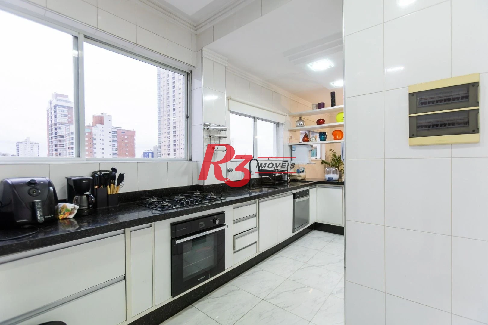 Apartamento com 3 dormitórios à venda, 210 m² por R$ 1.915.000,00 - Embaré - Santos/SP