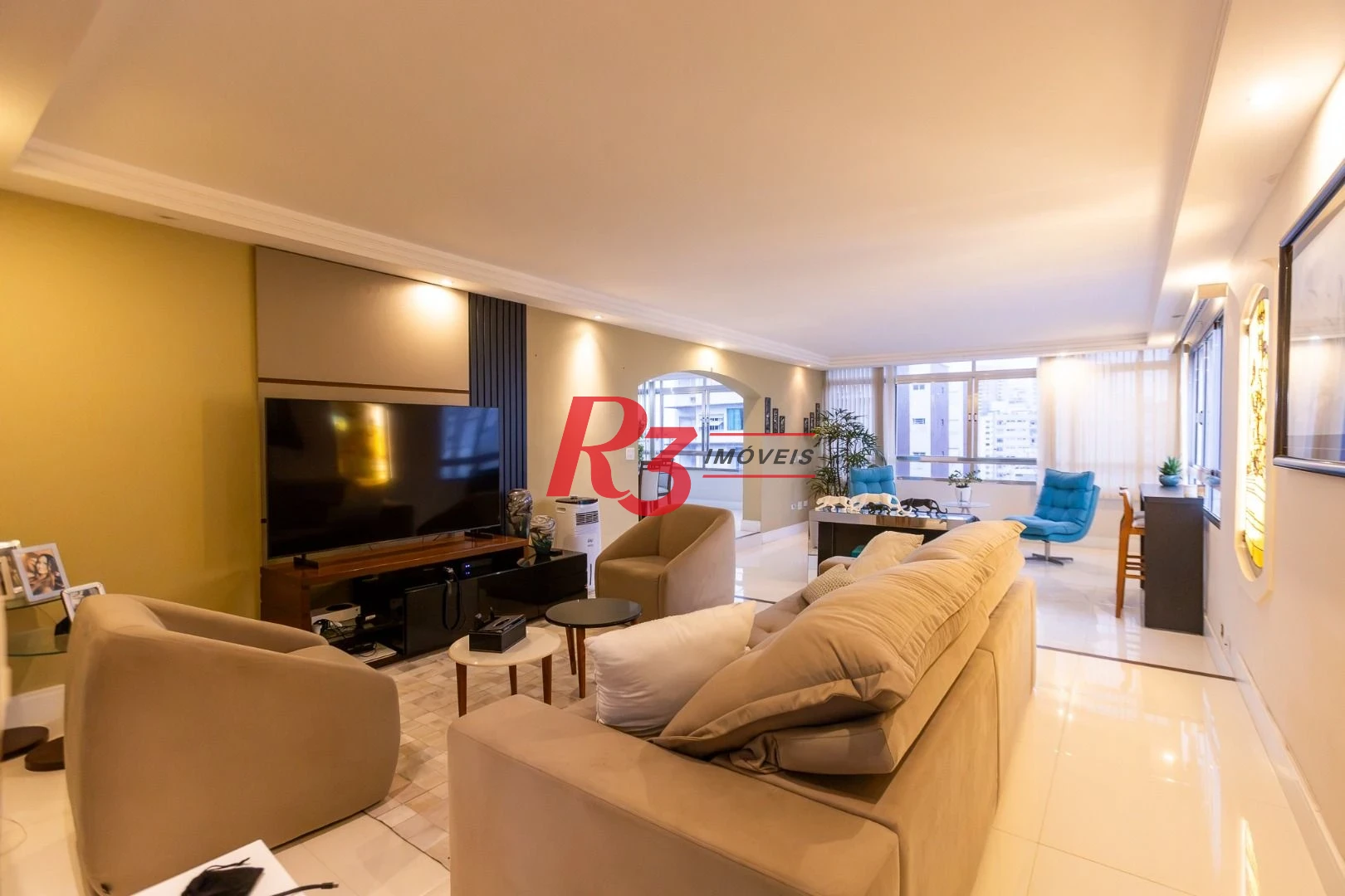 Apartamento com 3 dormitórios à venda, 210 m² por R$ 1.915.000,00 - Embaré - Santos/SP