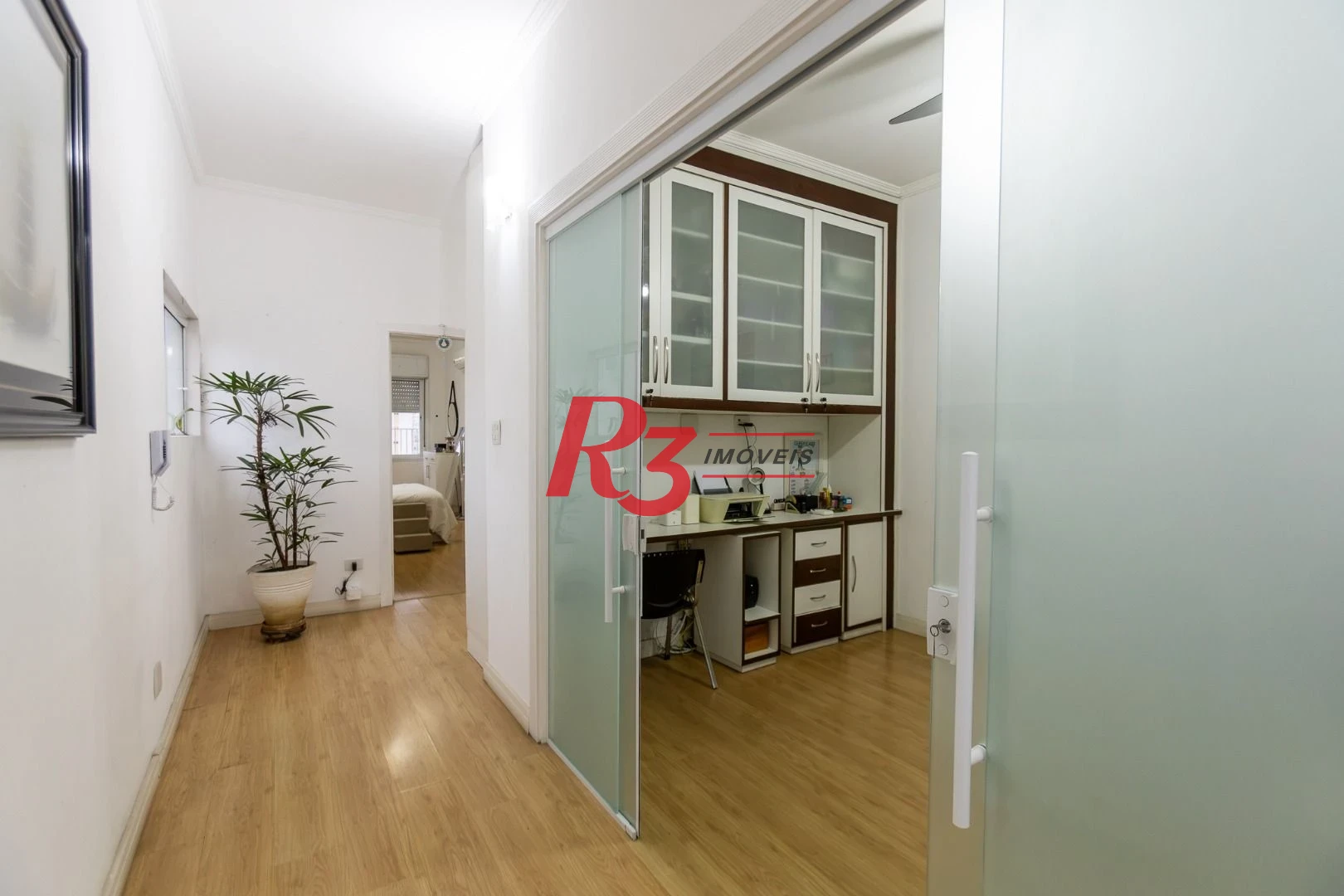 Apartamento com 3 dormitórios à venda, 210 m² por R$ 1.915.000,00 - Embaré - Santos/SP