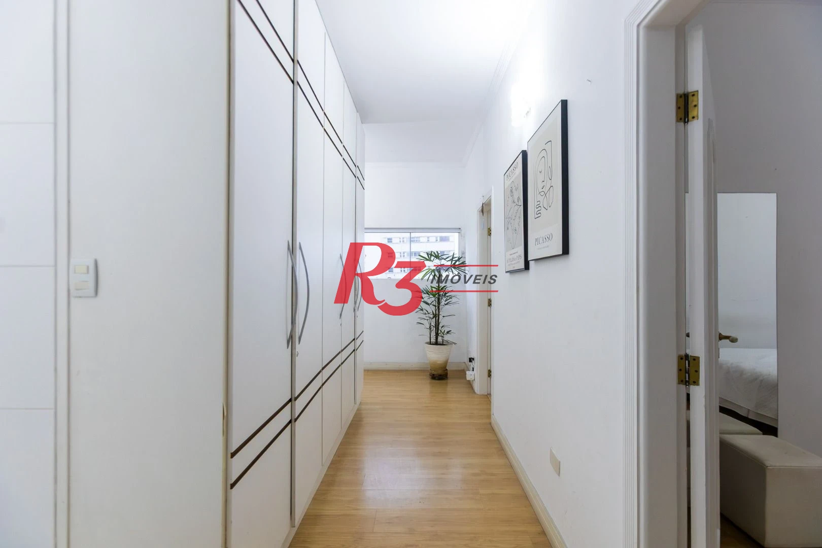 Apartamento com 3 dormitórios à venda, 210 m² por R$ 1.915.000,00 - Embaré - Santos/SP