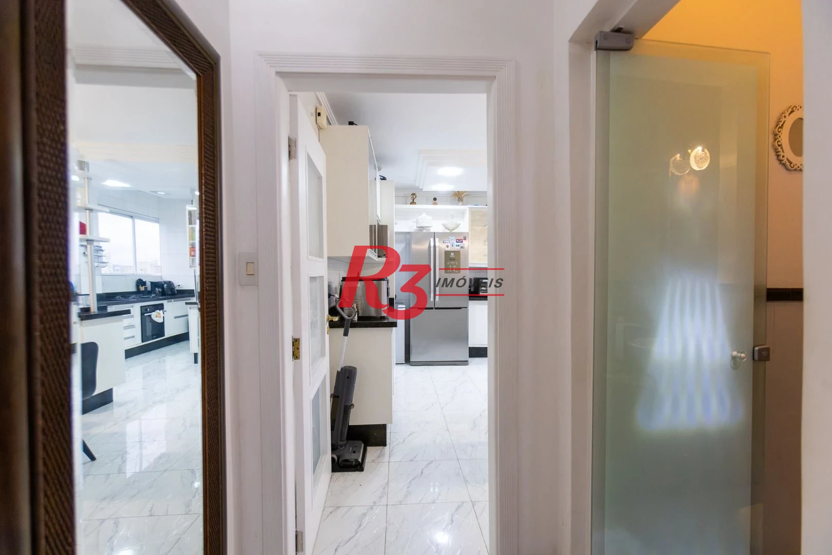 Apartamento com 3 dormitórios à venda, 210 m² por R$ 1.915.000,00 - Embaré - Santos/SP