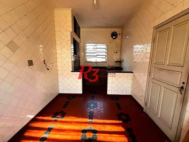 Casa com 3 dormitórios à venda, 199 m² por R$ 520.000,00 - Vila Cascatinha - São Vicente/SP