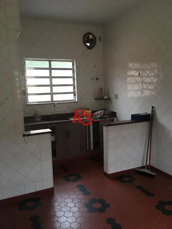 Casa com 3 dormitórios à venda, 199 m² por R$ 650.000,00 - Vila Cascatinha - São Vicente/SP