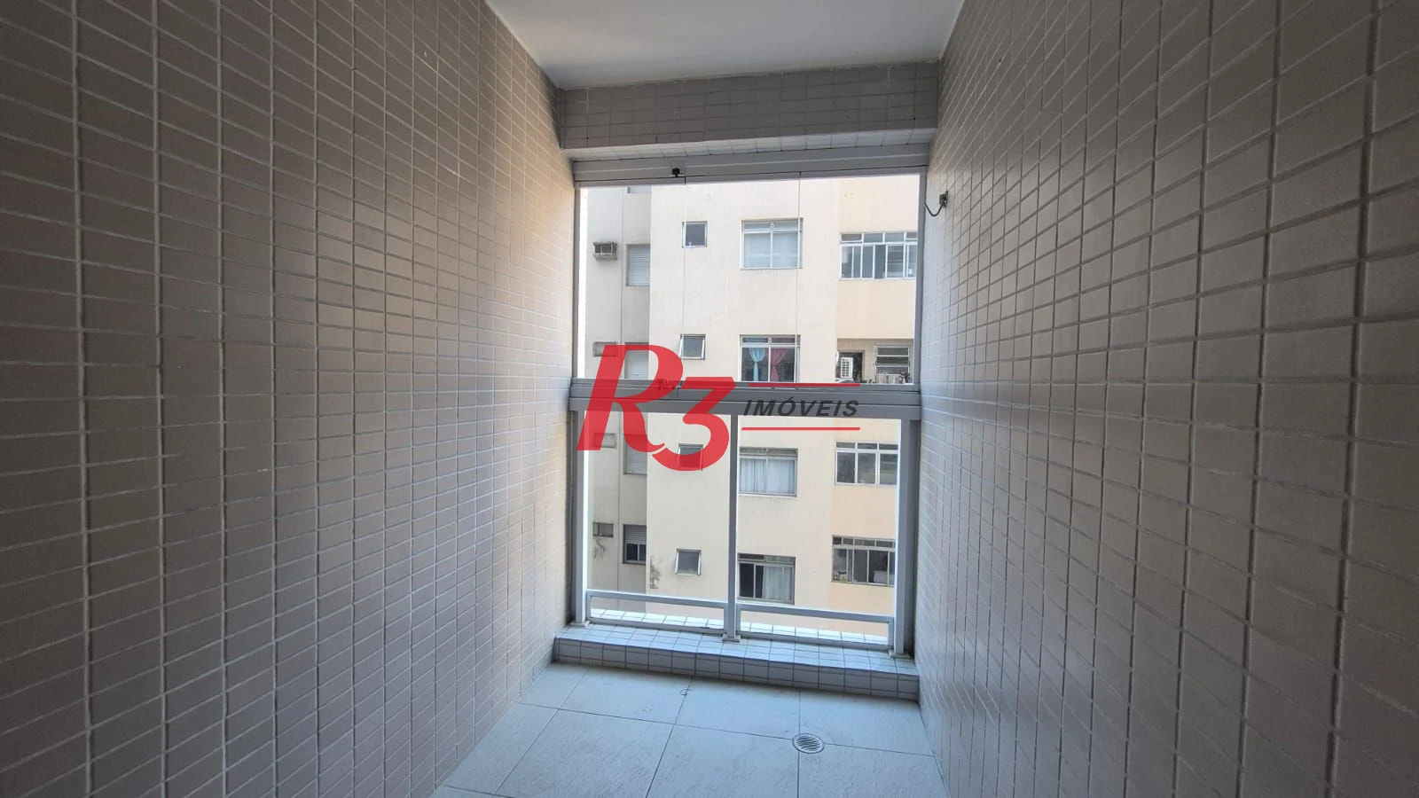 Apartamento com 2 dormitórios para alugar, 80 m² por R$ 6.700,02/mês - Gonzaga - Santos/SP