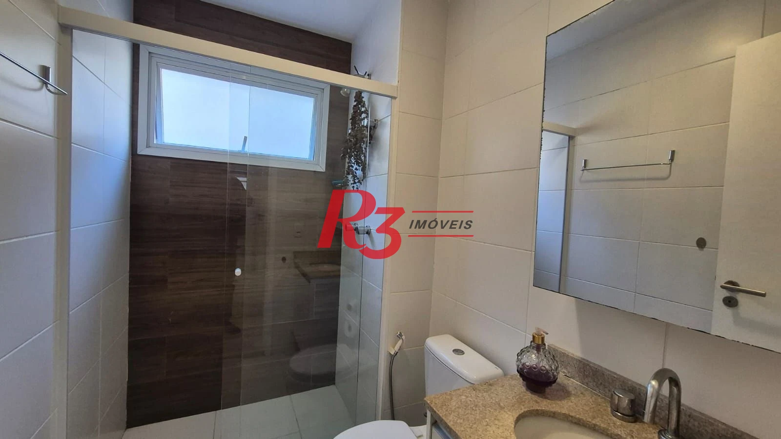 Apartamento com 2 dormitórios para alugar, 80 m² por R$ 6.700,02/mês - Gonzaga - Santos/SP