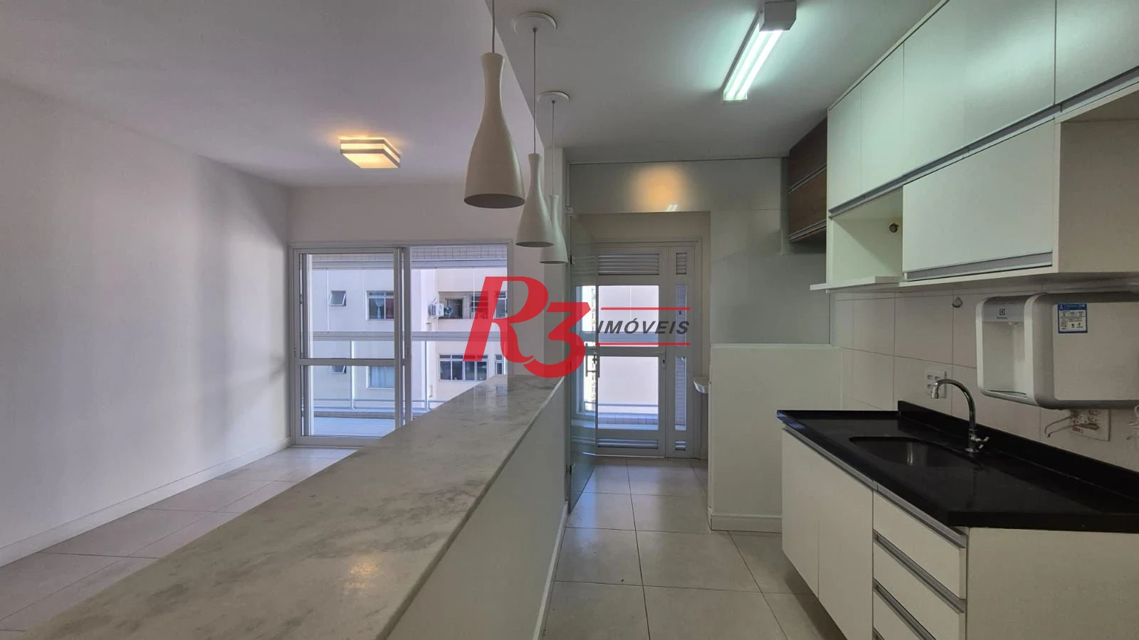 Apartamento com 2 dormitórios para alugar, 80 m² por R$ 6.700,02/mês - Gonzaga - Santos/SP