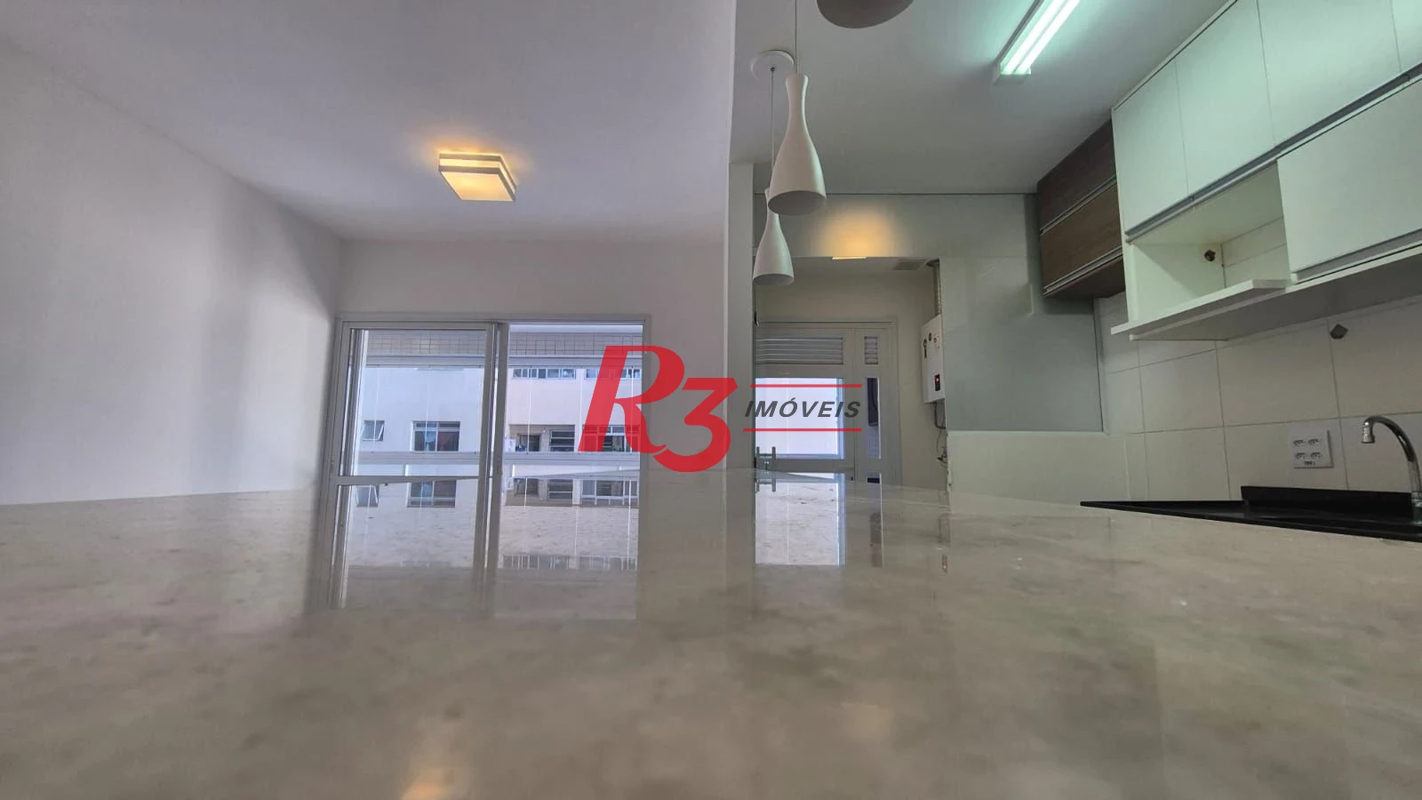 Apartamento com 2 dormitórios para alugar, 80 m² por R$ 6.700,02/mês - Gonzaga - Santos/SP